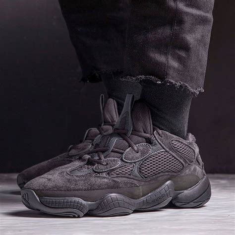 Yeezy 500 'utility black' 2023